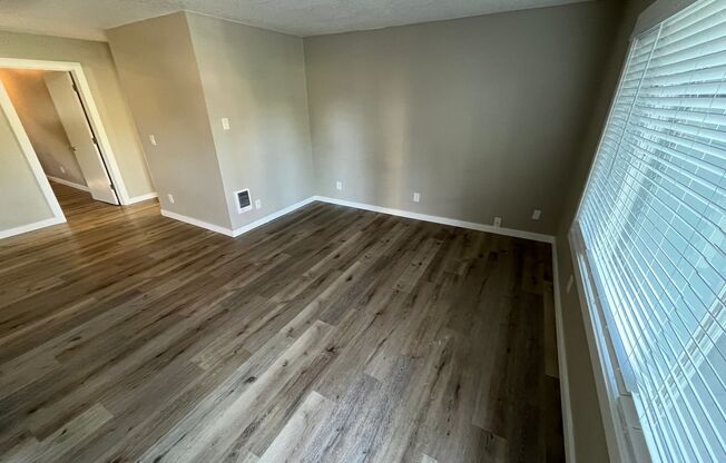 1 bed, 1 bath, 415 sqft, $1,295, Unit 16