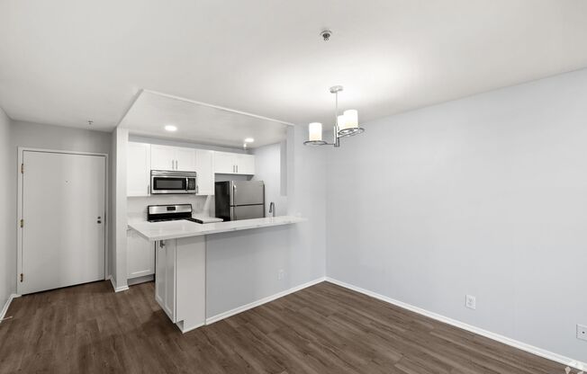 2 beds, 2 baths, 1,150 sqft, $3,098, Unit 302