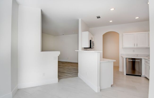 2 beds, 2 baths, $1,700, Unit # 41 2067