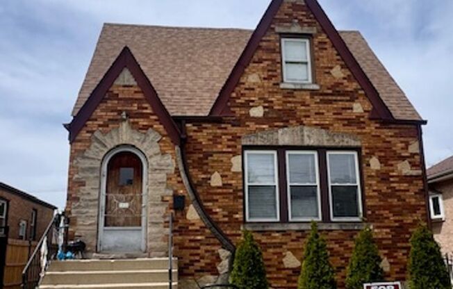 3050 N Normandy