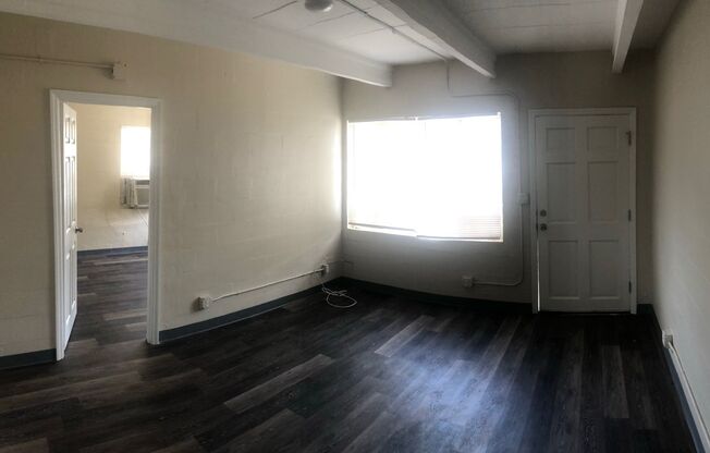 2 beds, 1 bath, 532 sqft, $1,195, Unit Unit 4