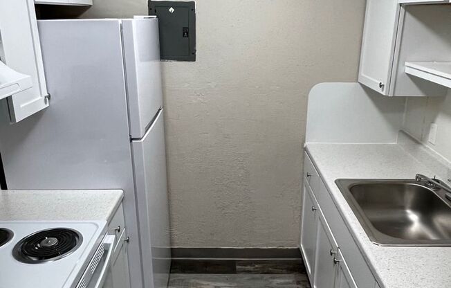 1 bed, 1 bath, 552 sqft, $775, Unit DB1-2