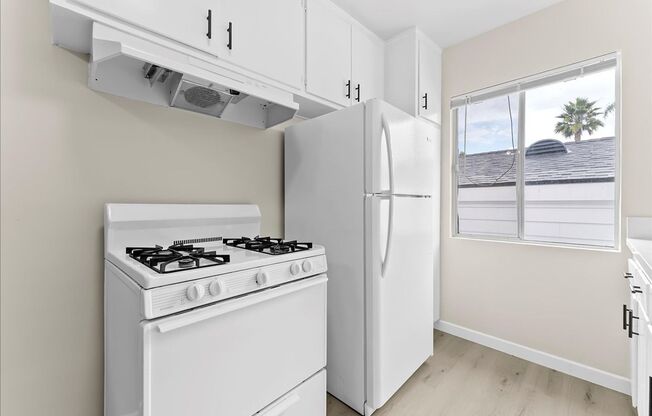 531 W HYDE PARK BLVD