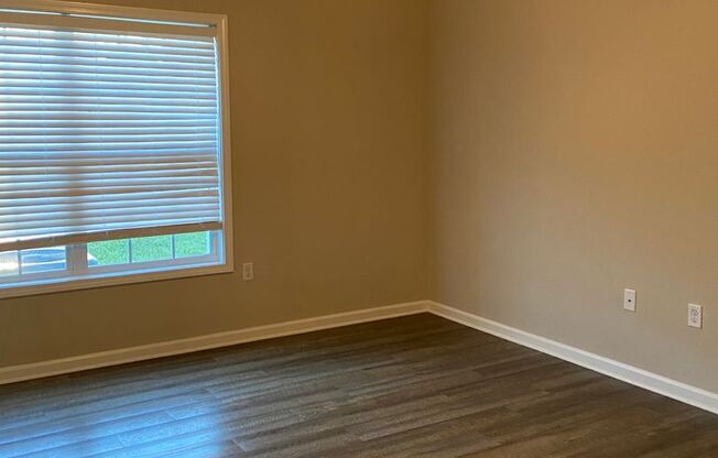 1 bed, 1 bath, 687 sqft, $775, Unit O10