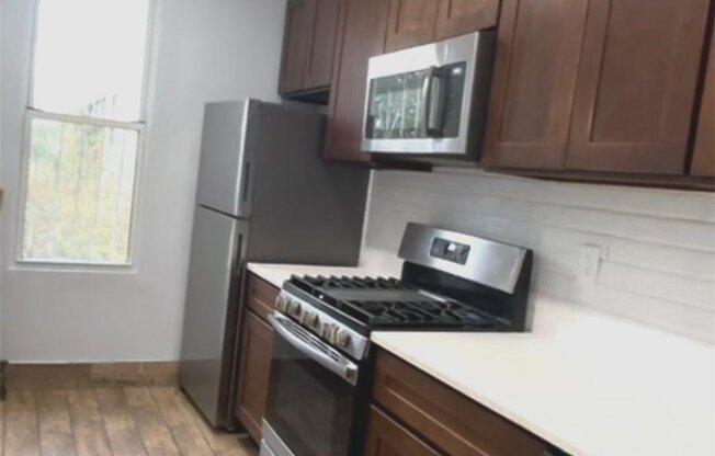 3 beds, 1 bath, $2,950