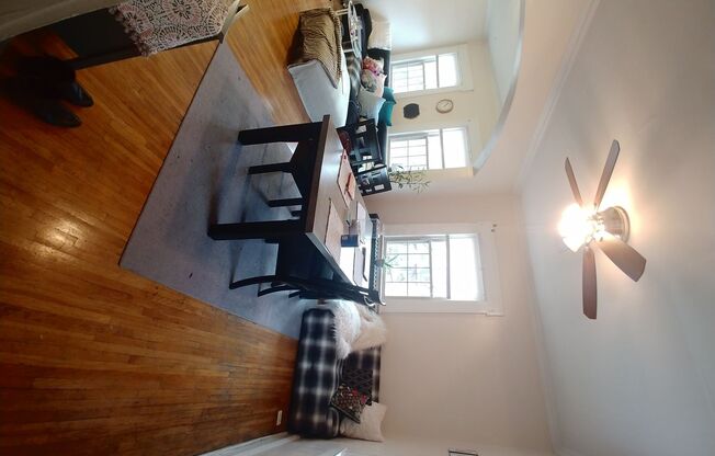 2 beds, 1 bath, 1,800 sqft, $1,500, Unit C