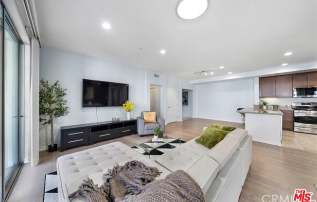 2 beds, 2 baths, 1,330 sqft, $3,600, Unit 510