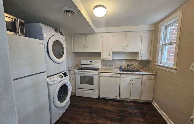 NEW LISTING!!!! Dont Miss Out