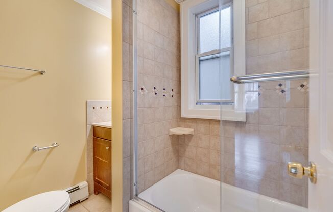 1 bed, 1 bath, 1,000 sqft, $1,800, Unit 11-303