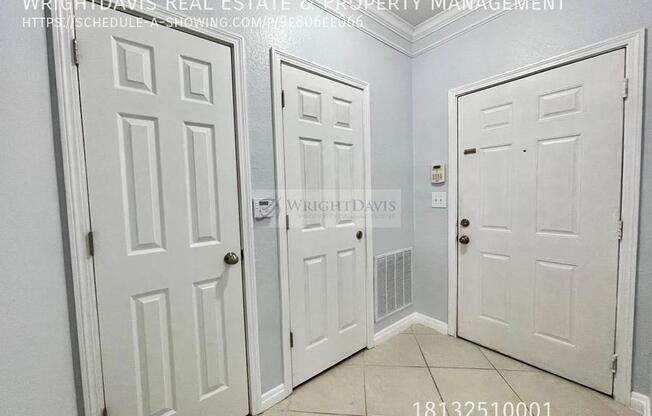 4333 BAYSIDE VLG DR