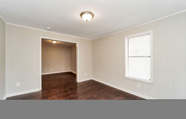 3 beds, 1 bath, $1,100