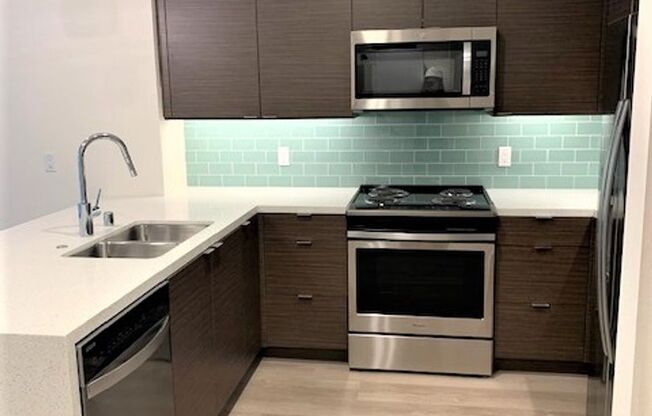 1 bed, 1 bath, 600 sqft, $2,645, Unit 421