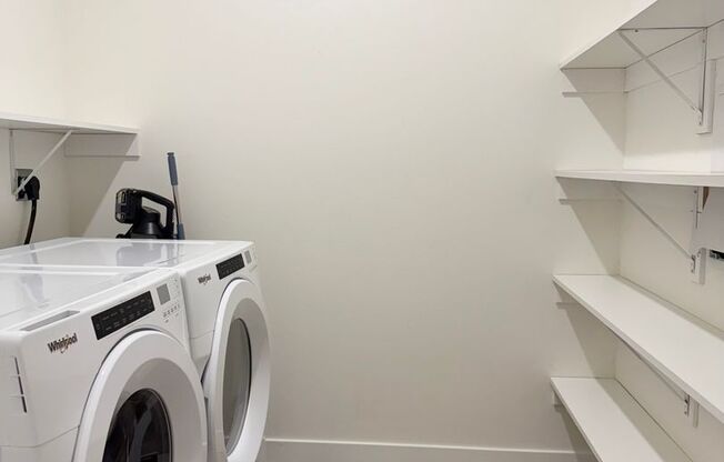 1 bed, 1 bath, 746 sqft, $1,350, Unit 123 Boneset Ave. Apt 5