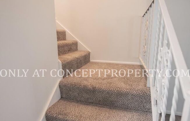 2 beds, 1.5 baths, 1,040 sqft, $1,299, Unit 03