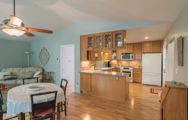 Spacious 2BD/2BA Home - Dual Master Suites w/ MASSIVE Private Backyard! SOLAR POWER!