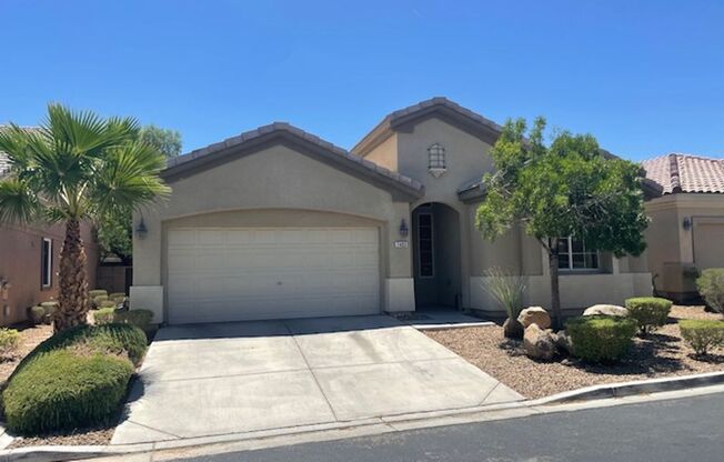 GREAT SINGLE STORY HOME IN GATED COMMUNITY!!!!