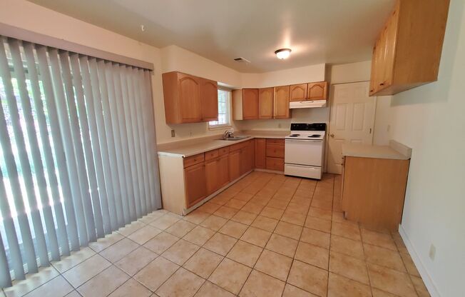 3 beds, 2 baths, $1,695