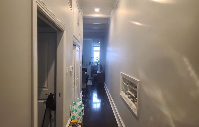 Modern, bright 1 bedroom in the heart of Rittenhouse