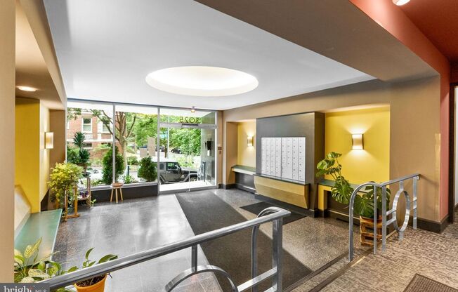 Adams Morgan/Mount Pleasant One Bedroom W/All Energy Utilities Included!