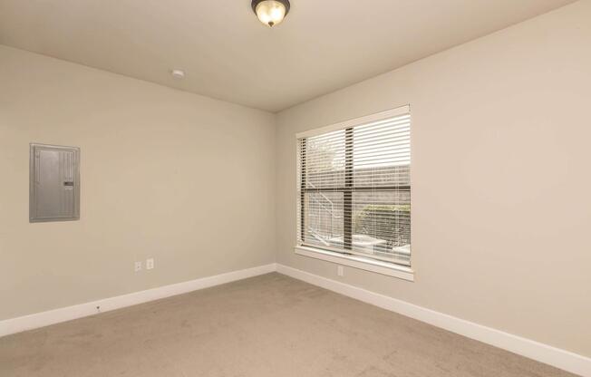 1 bed, 1 bath, 746 sqft, $1,190