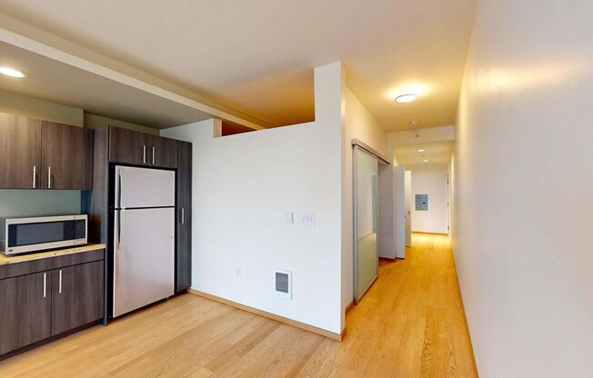 1 bed, 1 bath, 616 sqft, $2,125, Unit 618