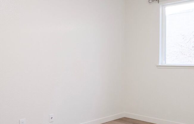 2 beds, 1 bath, 821 sqft, $1,625, Unit 2D
