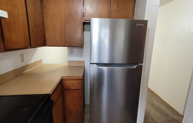 $750 OFF at Move-In -Special - 2BD, 1.5BA Townhome with Pool Access! Close to shopping and parks