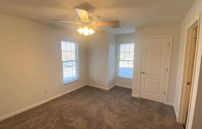 2 beds, 2 baths, 990 sqft, $1,025, Unit 104