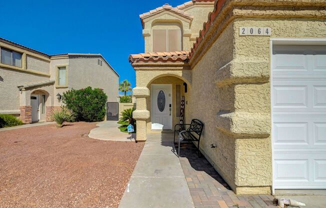 2 story, 3 bed, 2 1/2 bath, 2 car with pool & spa
