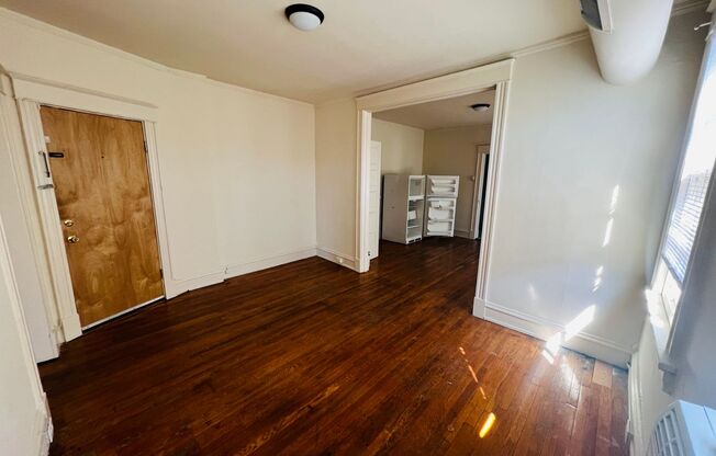 1 bed, 1 bath, $1,450, Unit Apt. 09