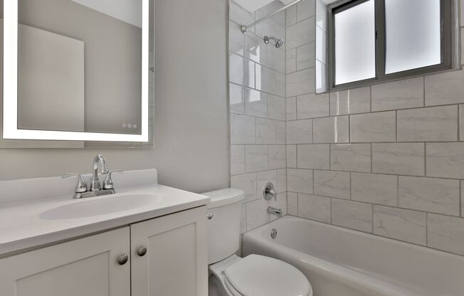 2 beds, 1 bath, $1,685, Unit 111
