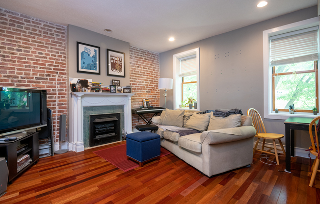 1865 NEWTON ST NW