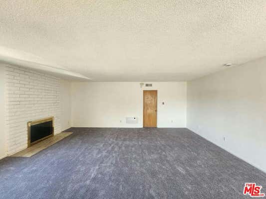 1 bed, 1 bath, 1,050 sqft, $1,800, Unit 3