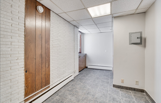 2 beds, 1 bath, 750 sqft, $1,400, Unit 10