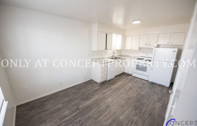 2 beds, 1 bath, 920 sqft, $1,299, Unit 30