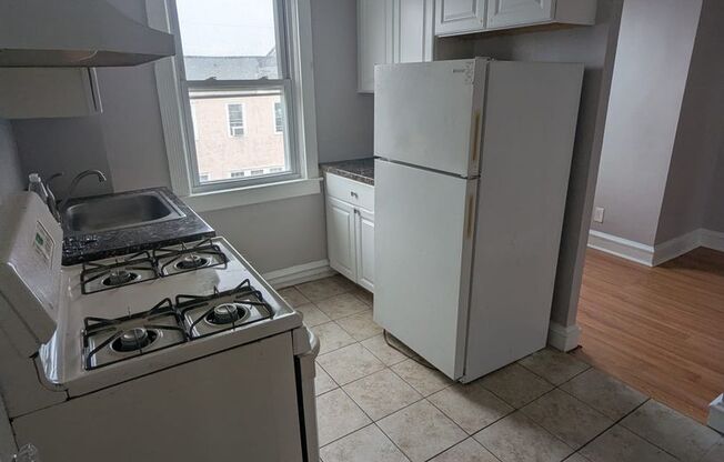 239 Long Ln, Upper Darby, PA 19082