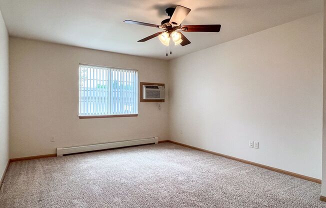 1 bed, 1 bath, 936 sqft, $1,275, Unit ML 530-01