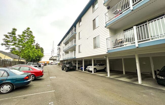 9100 Roosevelt Apartments