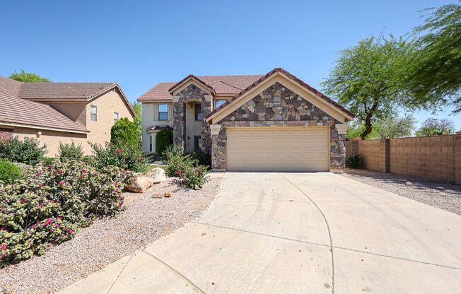 Introducing a stunning 4-bedroom, 2.5-bathroom house with a pool in the desirable south Chandler area!