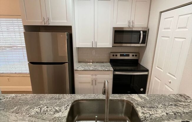 Amazing 3/2 located in desirable Palm Harbor Location