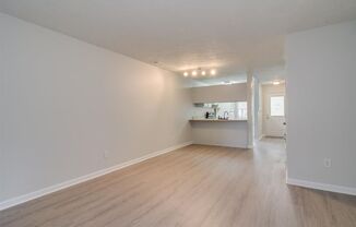 Remodeled 2 bedroom 1.5 bathroom townhome close to everything!