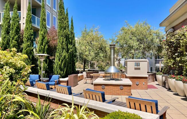 2BR/2BA Remodeled PANO VIEW Penthouse in the Towers! NEW Parking! Pool! Pet!  PROGRESSIVE