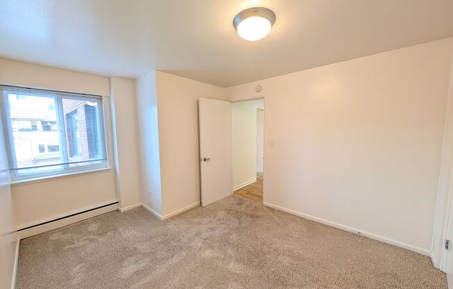 2 beds, 1 bath, 876 sqft, $2,425, Unit 504