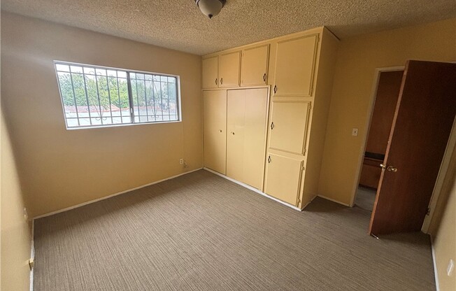 8868 WALL ST