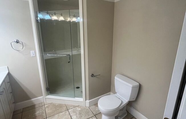 2 beds, 1 bath, $2,000