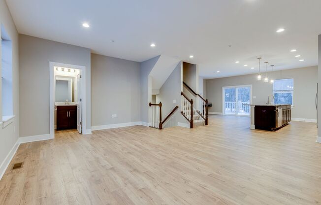 New Construction Leasing NOW - 3 Bedroom End Unit Townhouse in Franklin Regional School District