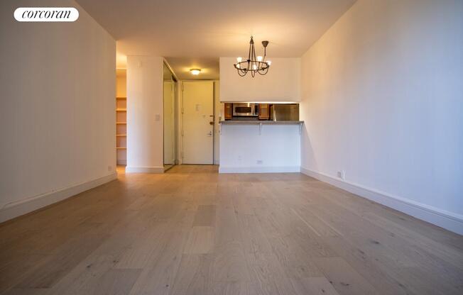 1 bed, 1 bath, 730 sqft, $4,500, Unit 23F