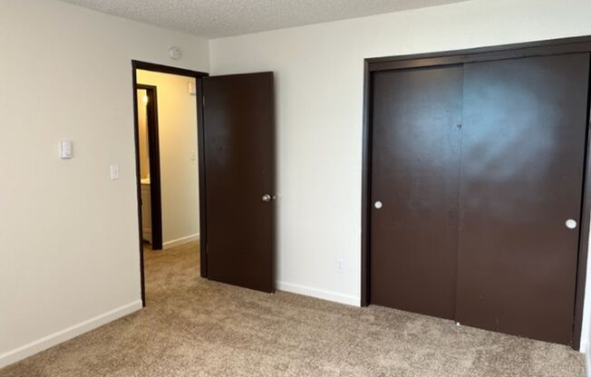 2 beds, 1 bath, 800 sqft, $1,429