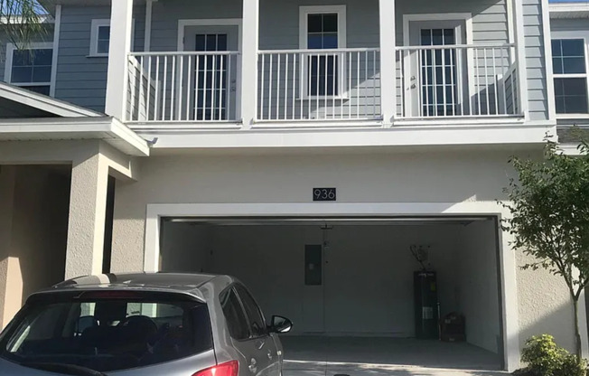 Spacious 3-Bedroom Townhouse in Grandview at Lake Wildmere