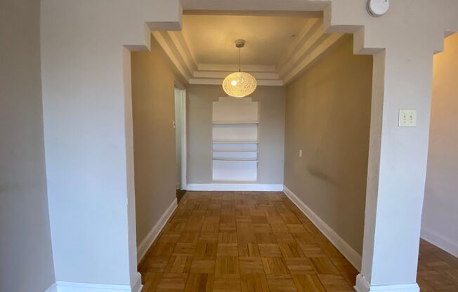 1 bed, 1 bath, $1,095, Unit 503